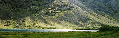 Озерцо к югу от горы Петрелиуса