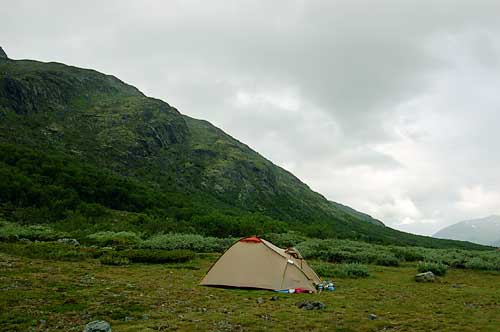 Наша палатка среди норвежских альпинистов