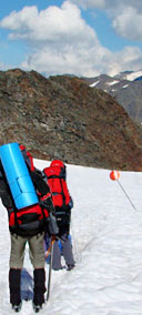 Маркировка троп на ледниках в Эцтальских Альпах