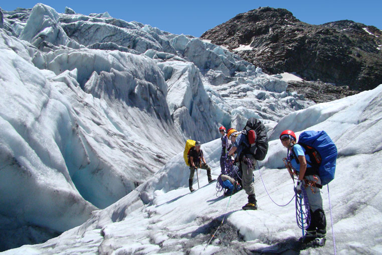 Ледопад на леднике Гепачфернер в Эцтальских Альпах
