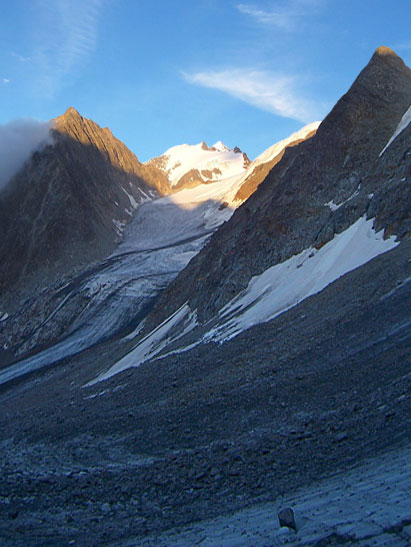 Вид с севера на ледник Зексегертенфернер и пик Хохфернагтшпитце