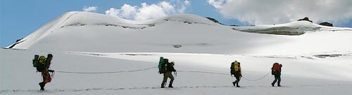 Киргизский хребет в связках по леднику