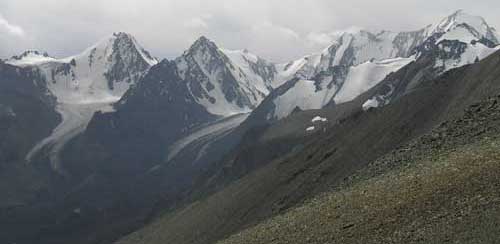 Вид на ледник Кен-Тор с перевала Горных Инструкторов