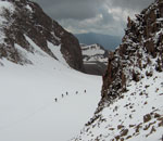 Ущелье на перевале Молодая гвардия в Киргизском хребте