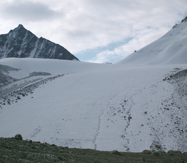 Ледник Федоровича в Киргизском хребте на Тянь-Шане
